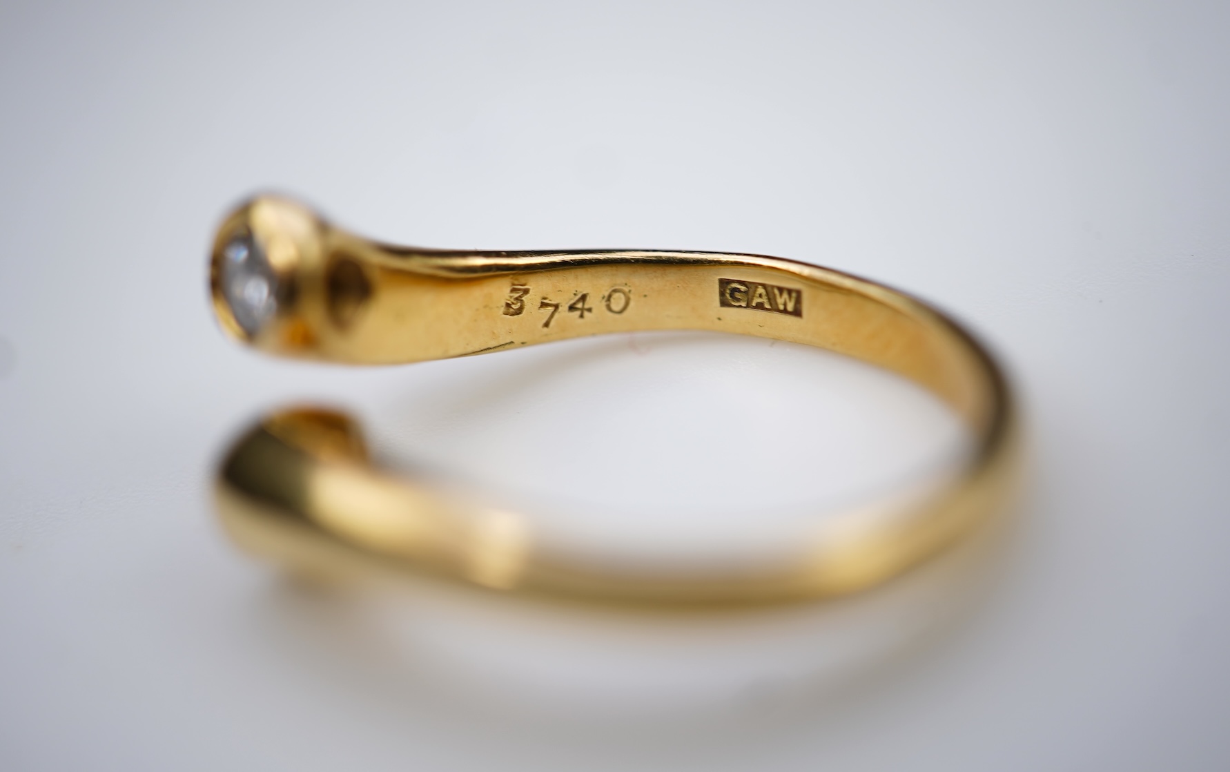 A diamond torque ring